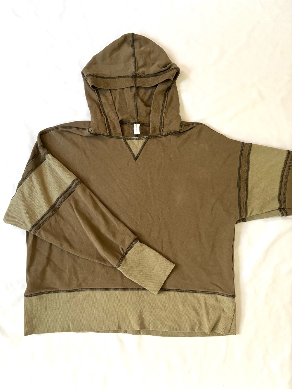 Women’s Oversized Anthropologie Daily Practice Hoodie in Tri Tone Olive NWOT